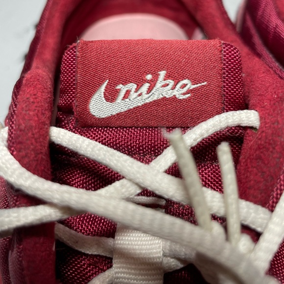 Vintage Y2k Nike Running / Perforated Track Shoes Women’s Size 12 Pink Burgundy - Picture 3 of 9